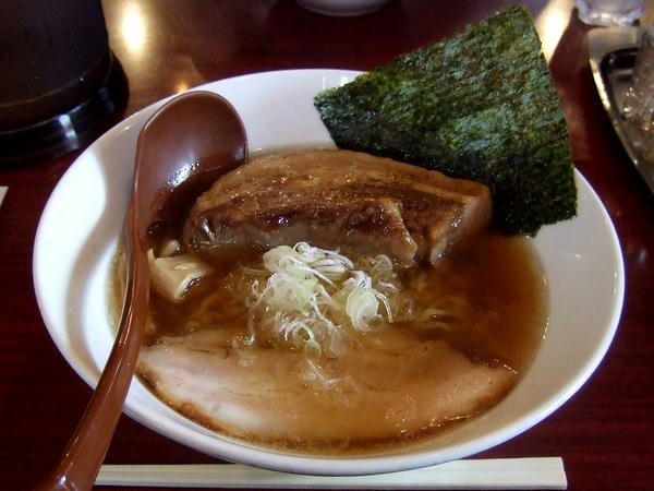伝説のとろとろ角煮ラーメン 950円