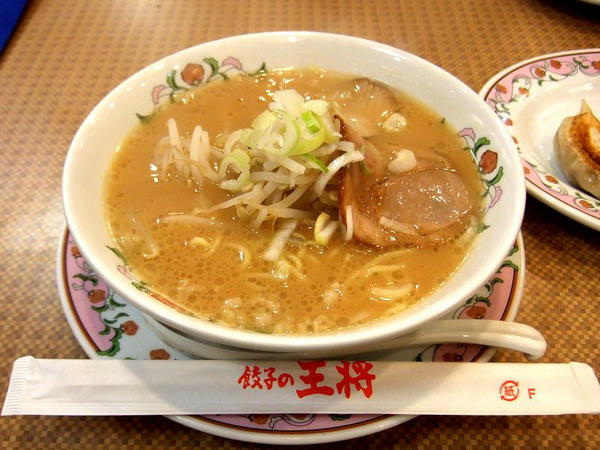 王将ラーメン 472円