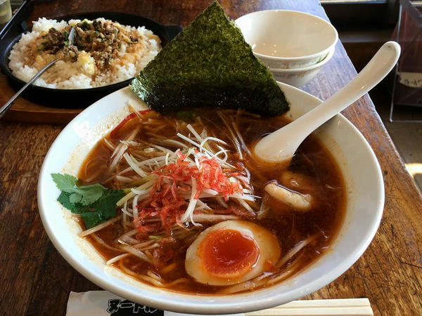 海老出汁醤油麺 940円 ＋ 麺ハーフ -100円