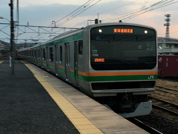 自宅最寄り駅に入ってきたJR宇都宮線上野行き上り普通列車