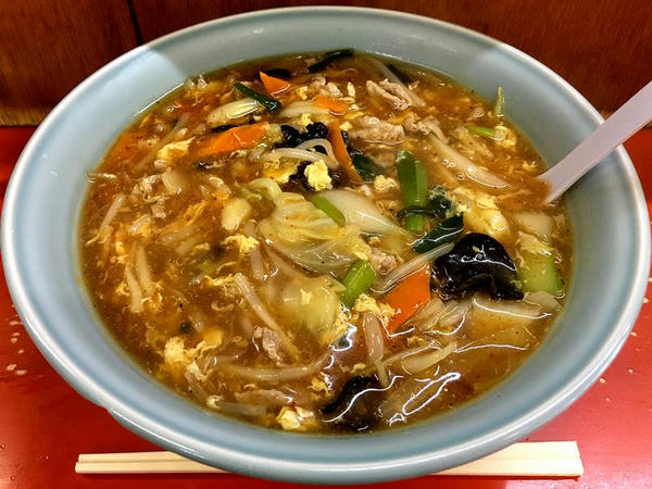 酸辣湯麺 750円