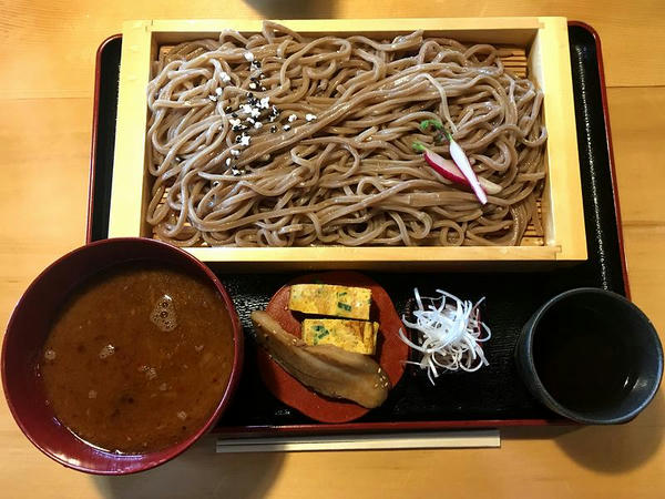 お江戸つけ麺（大盛） 1060円