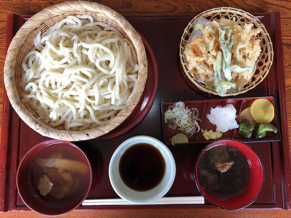 手打うどん 並 850円