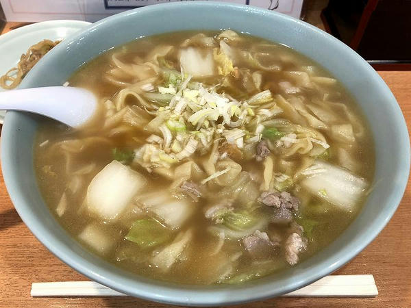 家常麺（手打煮込みそば） 800円