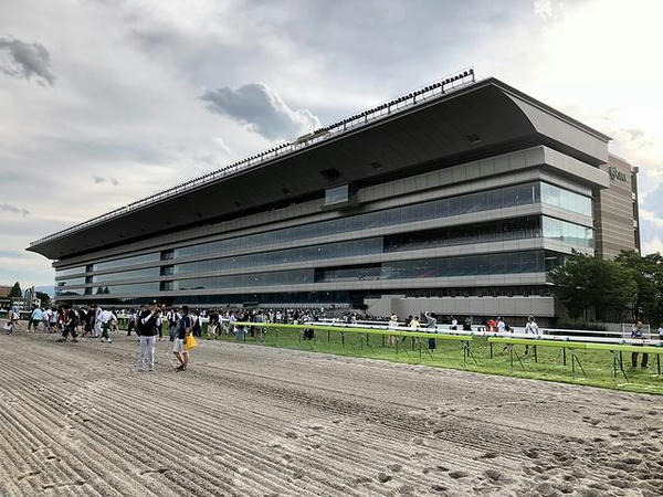 コースから見たスタンド