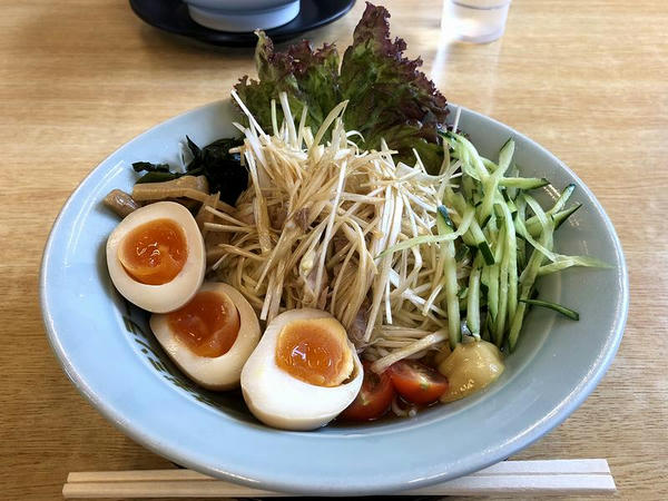 ネギ冷やし中華 840円（無料引換券にて味付玉子サービス）