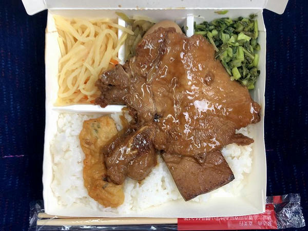 80元排骨弁当の中身