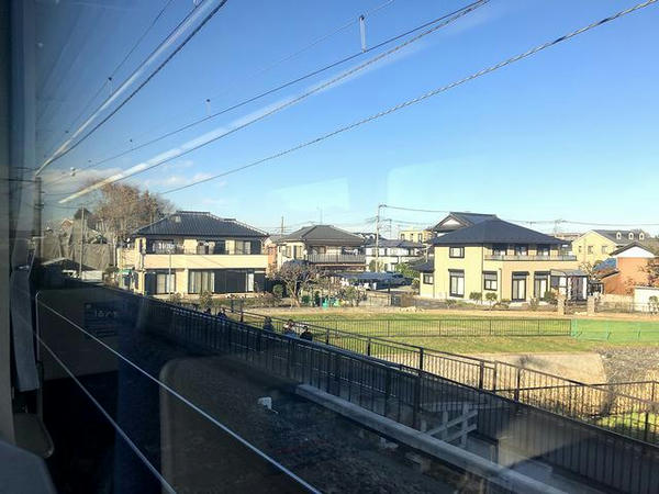 入曽駅通過直後