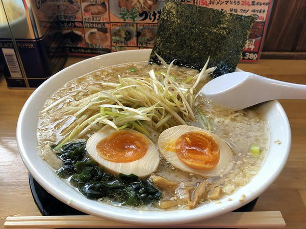 背脂ネギ味噌ラーメン 870円 ＋ 味付玉子 100円