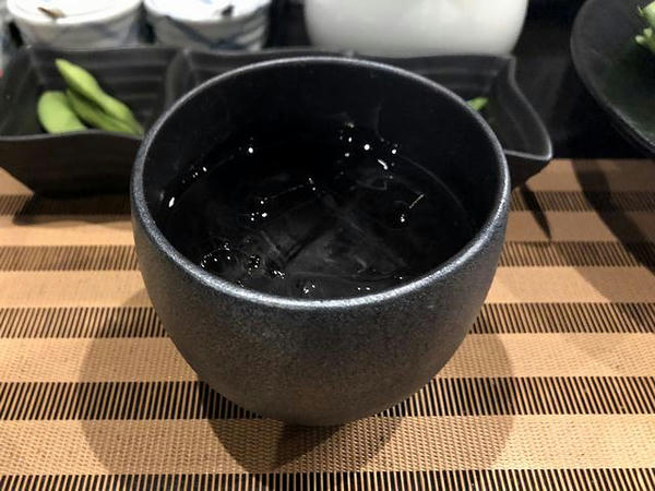 博多小女郎吟醸磨き（ロック） 420円（税別）