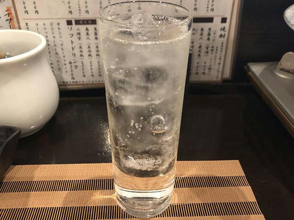 博多小女郎吟醸磨き（炭酸割り） 420円（税別）