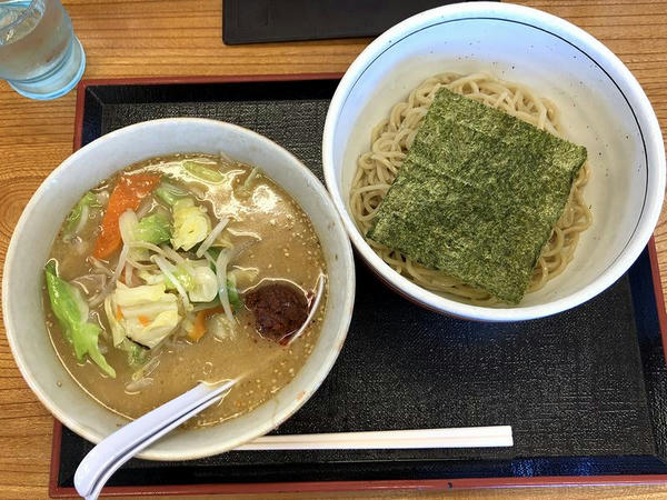 辛しみそ野菜つけめん 870円