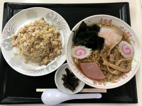 ランチメニュー D ラーメン・五目チャーハン 850円