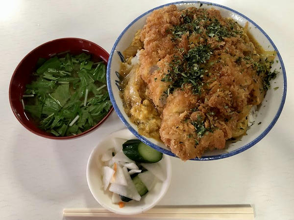 カツ丼 950円