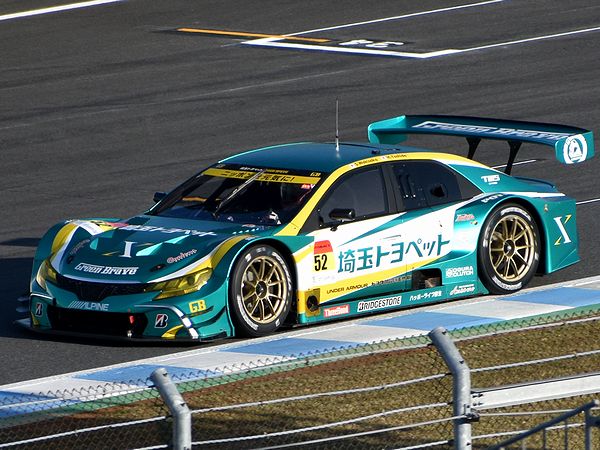 予選Q2でタイムアタックする#52 埼玉トヨペットGB マークX MC（脇阪薫一選手）