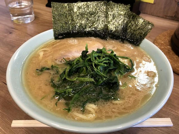 横濱ラーメン 並 720円