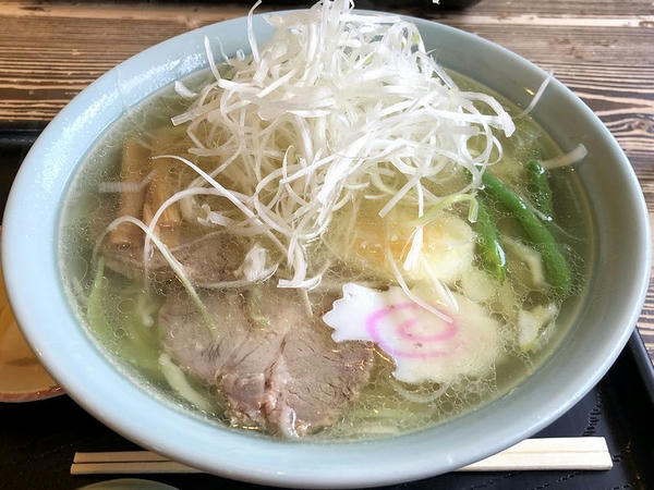 塩ラーメン 700円