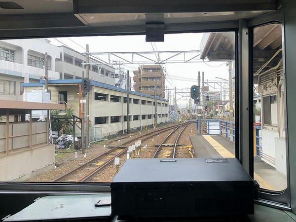 新安城駅進入