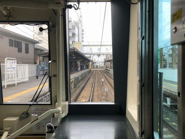 三郷駅進入