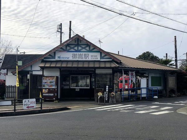 御嵩駅の駅舎