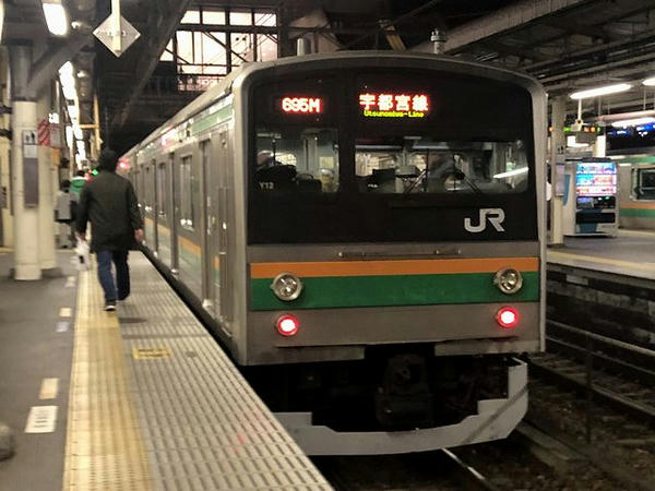 宇都宮駅に停車中の黒磯行き普通列車