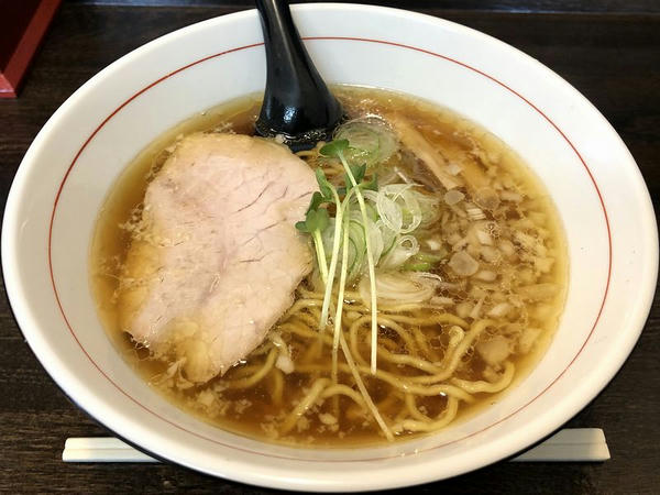 醤油ラーメン 700円