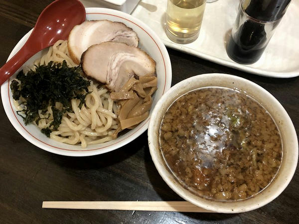 つけ麺（醤油背脂入り） 790円