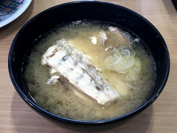 あら汁 180円（税別）