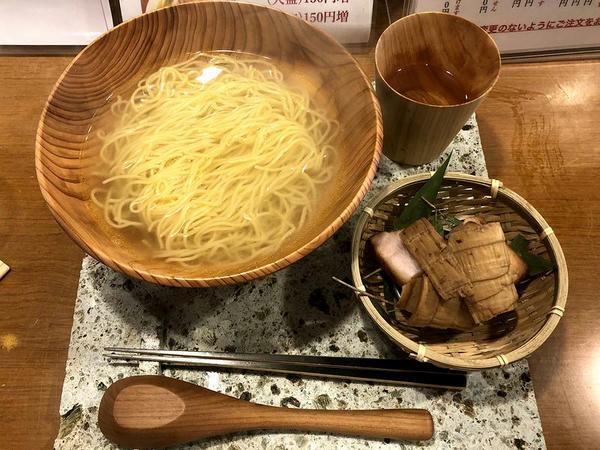 美味礼賛 黄金の鮎らーめん（大盛） 1450円