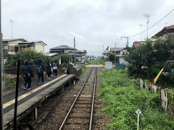 下館二高前駅停車中