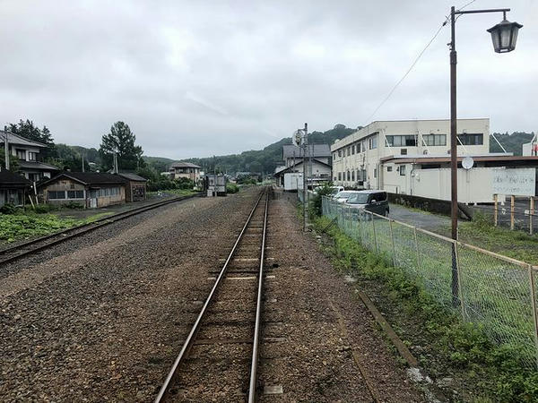茂木駅進入