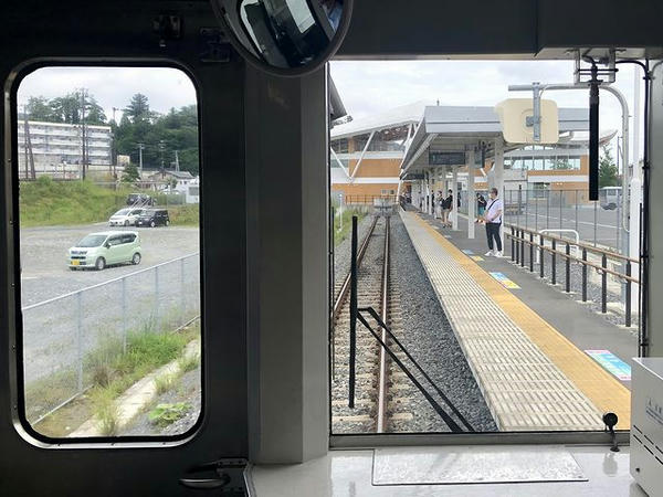 女川駅進入