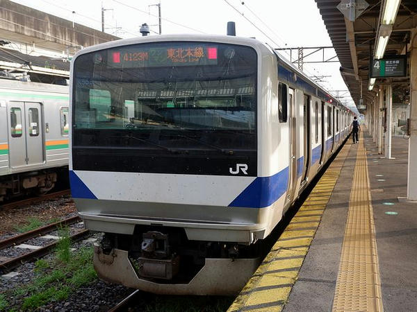 黒磯駅に停車中の新白河行き普通列車