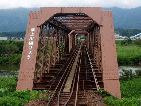 荒砥駅－四季の郷駅間（最上川橋梁(1)）