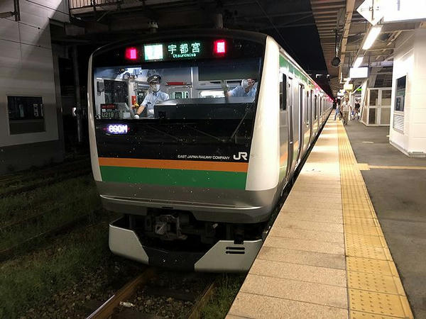 黒磯駅に停車中の宇都宮行き普通列車