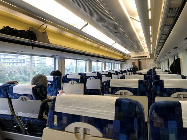発車直後の車内の様子