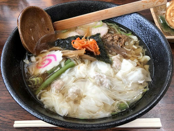 ワンタンメン 850円