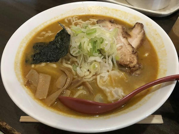 素ラーメン（あっさりみそ・特盛り） 760円