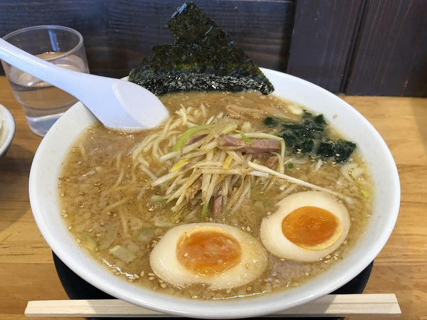 ネギ味噌ラーメン 840円 ＋ 味付玉子 100円