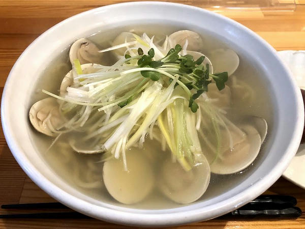 極上はまぐり潮麺（太麺） 890円