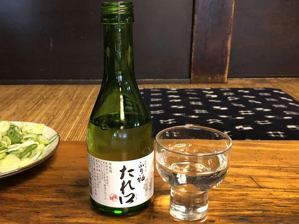 ふり袖 たれ口 しぼりたて新酒 1300円（税抜）