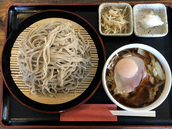 冷やし海老のかき揚げ（そば・大盛） 1000円 ＋ 生玉子 50円