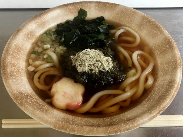 とろろ昆布うどん 600円