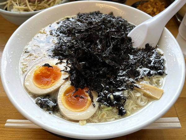 黒ばらのりラーメン 790円 ＋ 味付玉子 100円