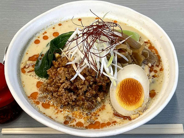 豆乳仕立ての冷やし担々麺 880円