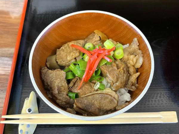 牛すじ丼 350円