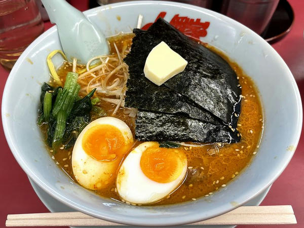 辛味噌ネギラーメン（中辛） 870円 ＋ 味付けたまご 120円 ＋ バター 60円