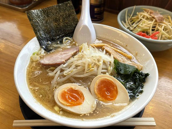 味噌ラーメン 690円