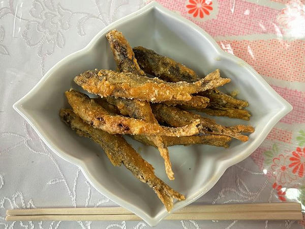 あゆ稚魚から揚げ 350円