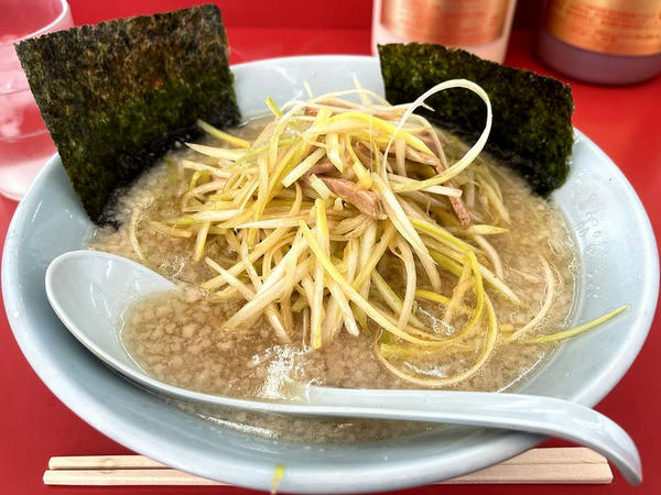 ネギラーメン 740円
